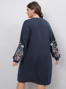 SHEIN LUNE 大碼花卉刺繡落肩袖開襟開衫 - 藏蓝色 - 查看 2