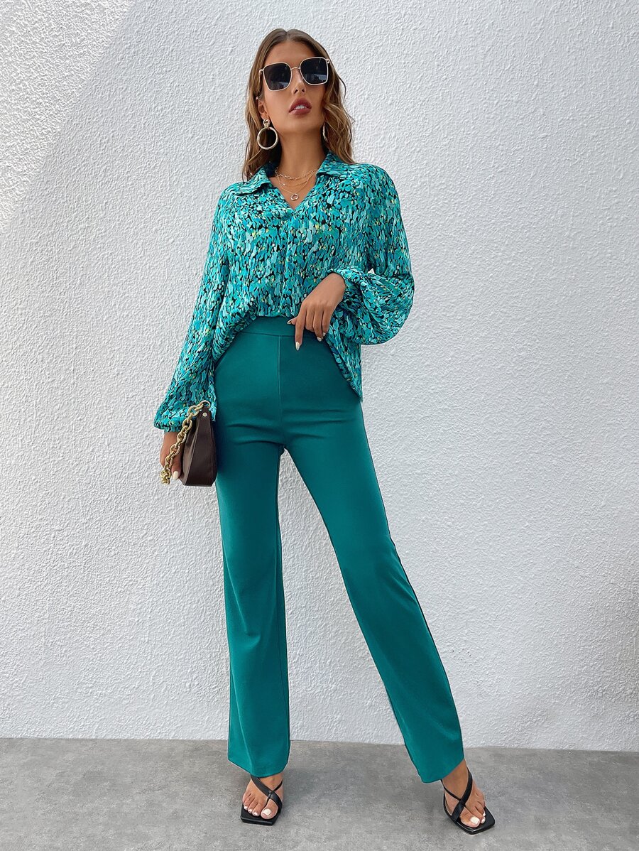 SHEIN Privé con estampado de manga farol Camisa & Pantalones acampanados - Agua verde azul - Ver 1