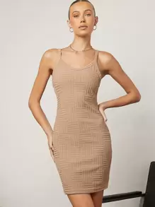 SHEIN 素色紋理質感吊帶緊身連衣裙 - 杏色 - 查看 1