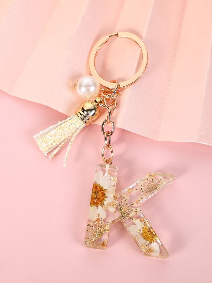 1pc Women's White Daisy Real Flower Crystal & Resin & Dried Flower & Letter Pendant With Tassel & Faux Pearl For Bag Or Keychain