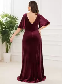 EVERPRETTY Plus Surplice Neck Flutter Sleeve Velvet Dress - Burgundy - View 2