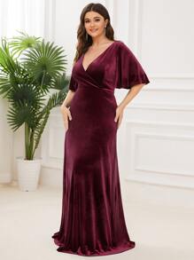 EVERPRETTY Plus Surplice Neck Flutter Sleeve Velvet Dress - Burgundy - View 4