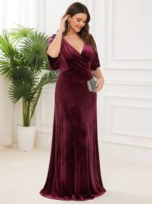 EVERPRETTY Plus Surplice Neck Flutter Sleeve Velvet Dress - Burgundy - View 5