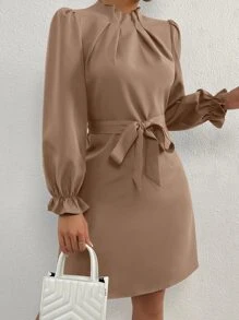 SHEIN Clasi 荷葉袖褶皺繫腰帶洋裝 - 卡其色 - 查看 5