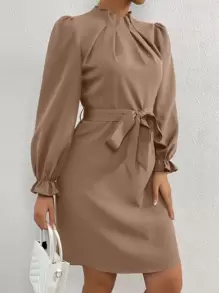 SHEIN Clasi 荷葉袖褶皺繫腰帶洋裝 - 卡其色 - 查看 6