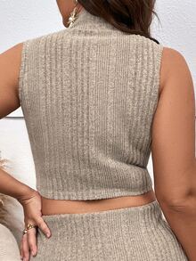 SHEIN Unity 大碼小高領短款背心 - 卡其色 - 查看 4