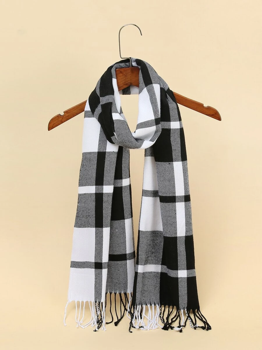 Men Plaid Pattern Fringe Hem Scarf - Black and White - View 1