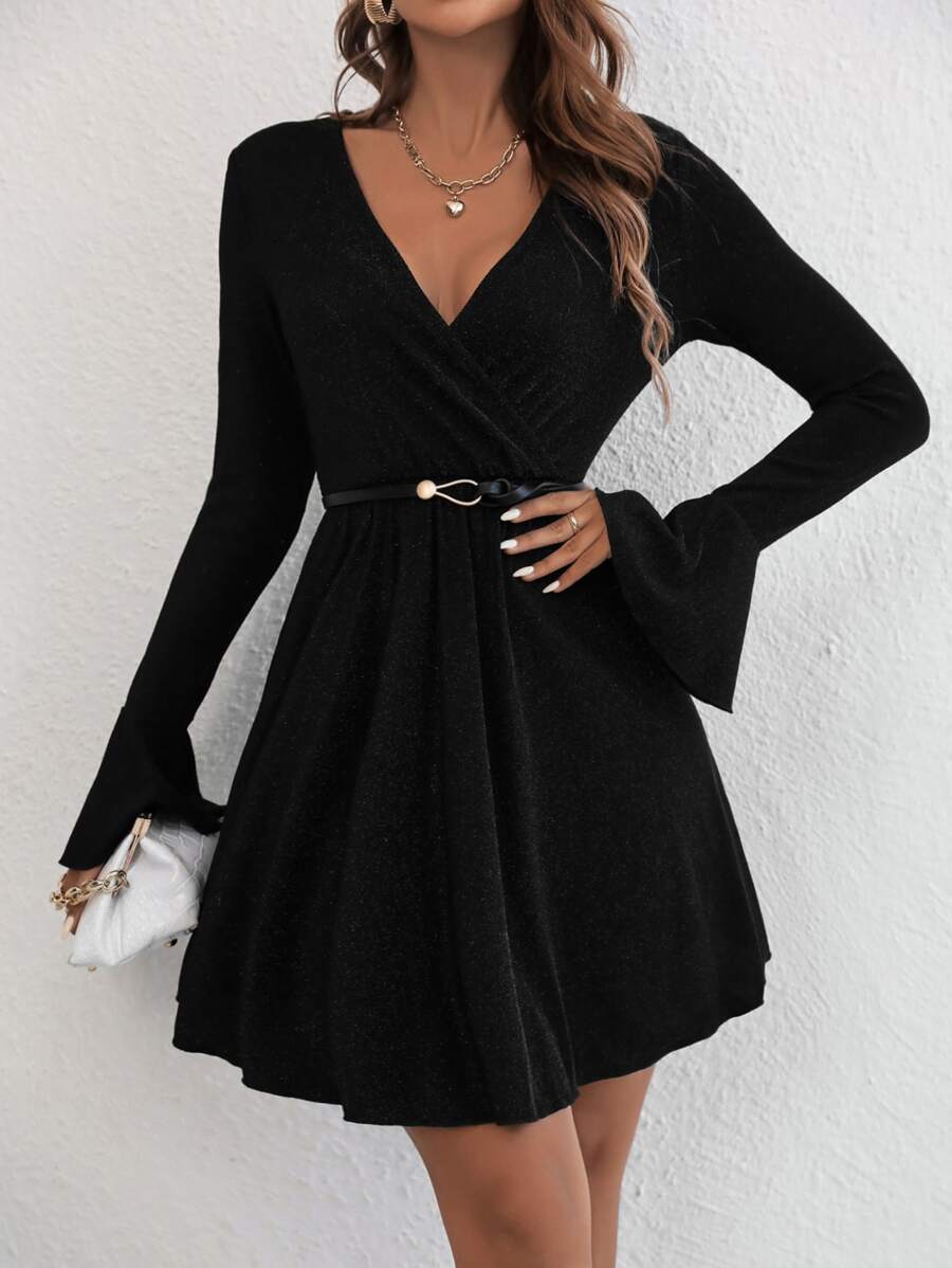 SHEIN BAE 交疊領荷葉袖洋裝不附腰帶 - 黑色 - 查看 1