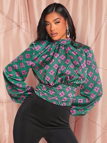 SHEIN BAE 滿版印花小高領燈籠袖上衣