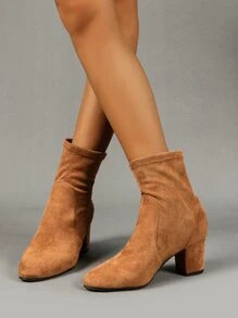 極簡風格粗跟靴子