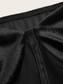 SHEIN Privé Plus Mesh Insert Sweetheart Neck Gigot Sleeve Tulip Hem Velvet Bodycon Dress - Black - View 3