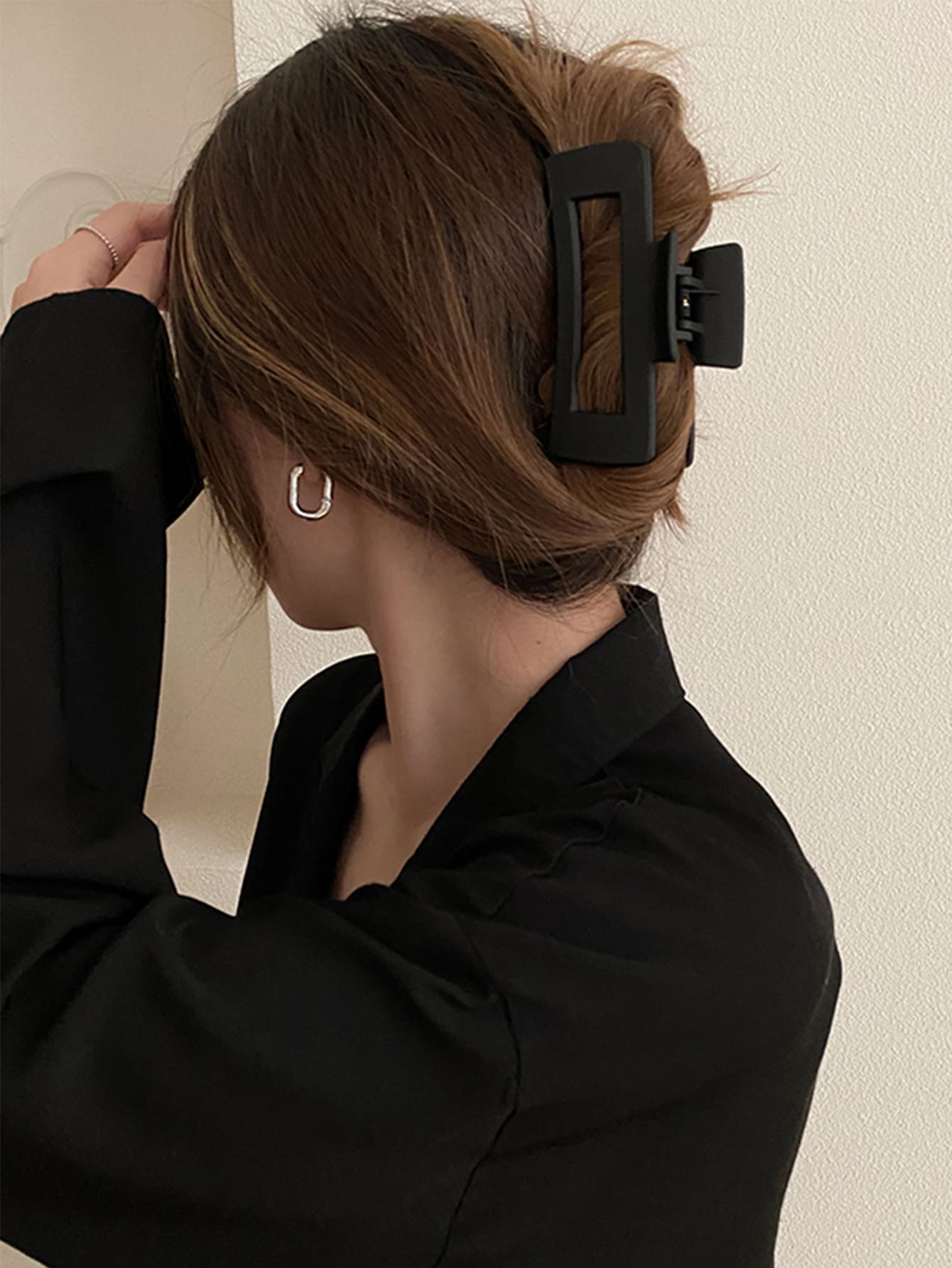 1 pieza Pinza de pelo cuadrada hueca básica negra de 10.5cm, Pinza de pelo casual, de escuela, de verano, Pinza de pelo, Sujetador de pelo, Pinza de pelo, Recogedor de pelo, Artículos escolares, Universidad - Negro - Ver 1