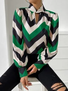 SHEIN Privé Chevron Print Keyhole Neck Puff Sleeve Blouse - Multicolor - View 3