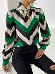 SHEIN Privé Chevron Print Keyhole Neck Puff Sleeve Blouse - Multicolor - View 6