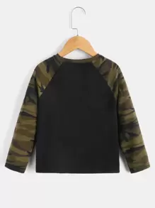 SHEIN Ung pojke Camo Raglan ärm Patch Detail Casual långärmad T-shirt - Svart - Visa 2
