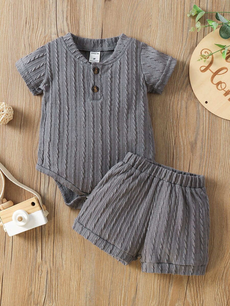 Bebé niño Body de cuello béisbol con textura de cable & Shorts - Gris Oscuro - Ver 1