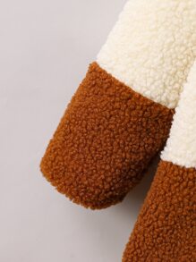 小男童雙色搖粒絨外套和圍巾