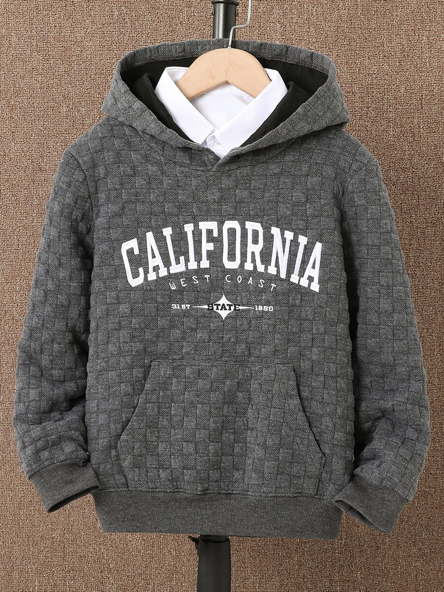 男孩字母刺繡袋鼠口袋連帽衫無襯衫