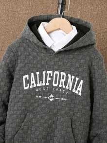 男孩字母刺繡袋鼠口袋連帽衫無襯衫