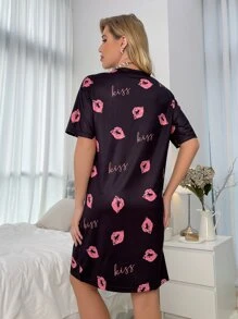 SHEIN Lip & Letter Graphic Drop Shoulder Pajama Nightdress - Black - View 3
