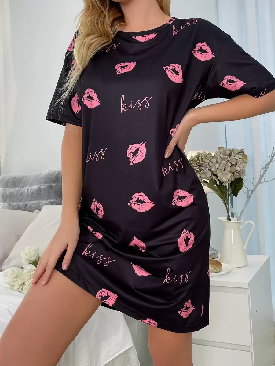 SHEIN Lip & Letter Graphic Drop Shoulder Pajama Nightdress - Black - View 1