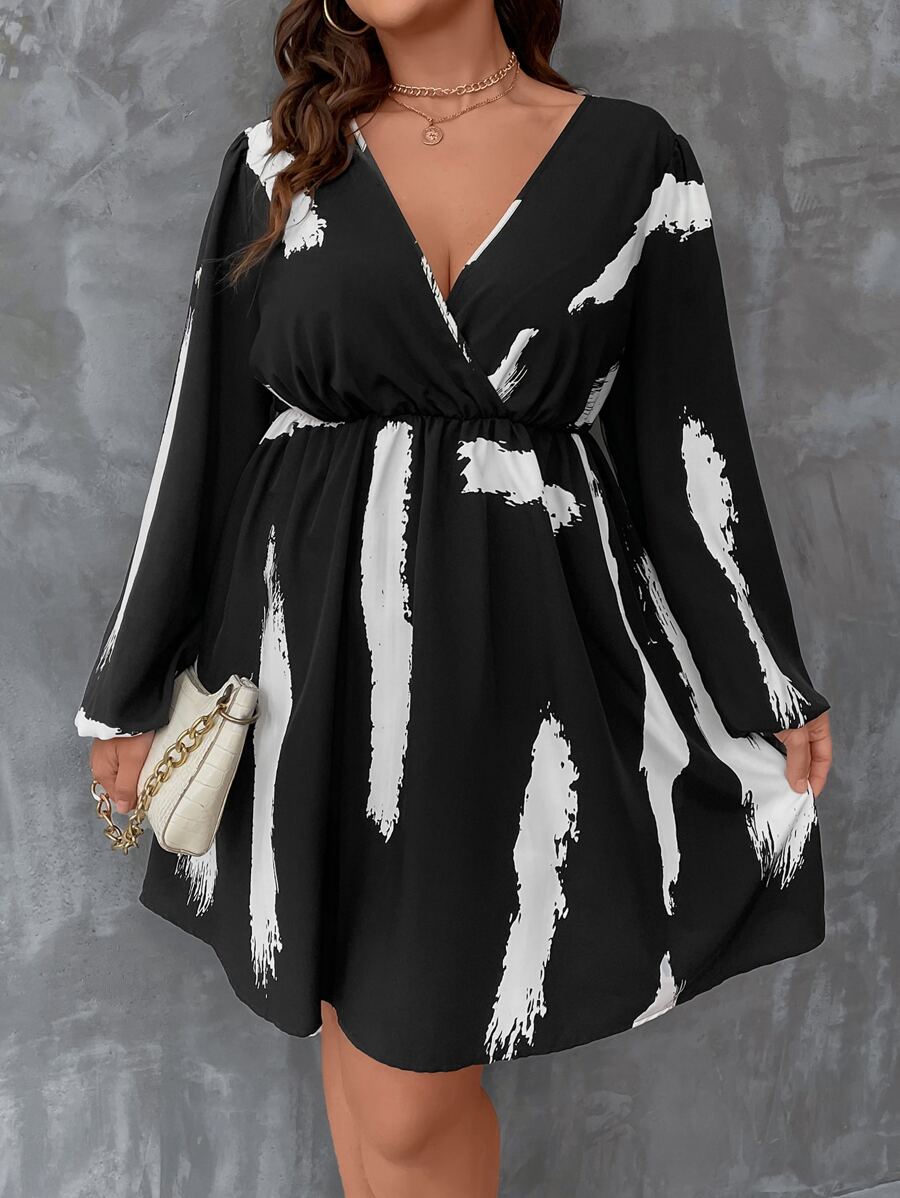 SHEIN LUNE Plus Graphic Print Surplice Neck Dress - Black - View 1