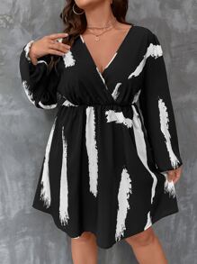 SHEIN LUNE Plus Graphic Print Surplice Neck Dress - Black - View 3