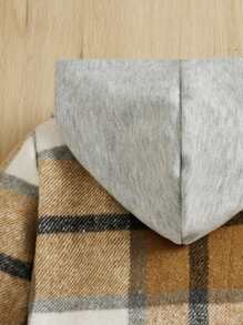 SHEIN 嬰兒1入組格紋翻蓋口袋連帽外套 - 棕色 - 查看 6