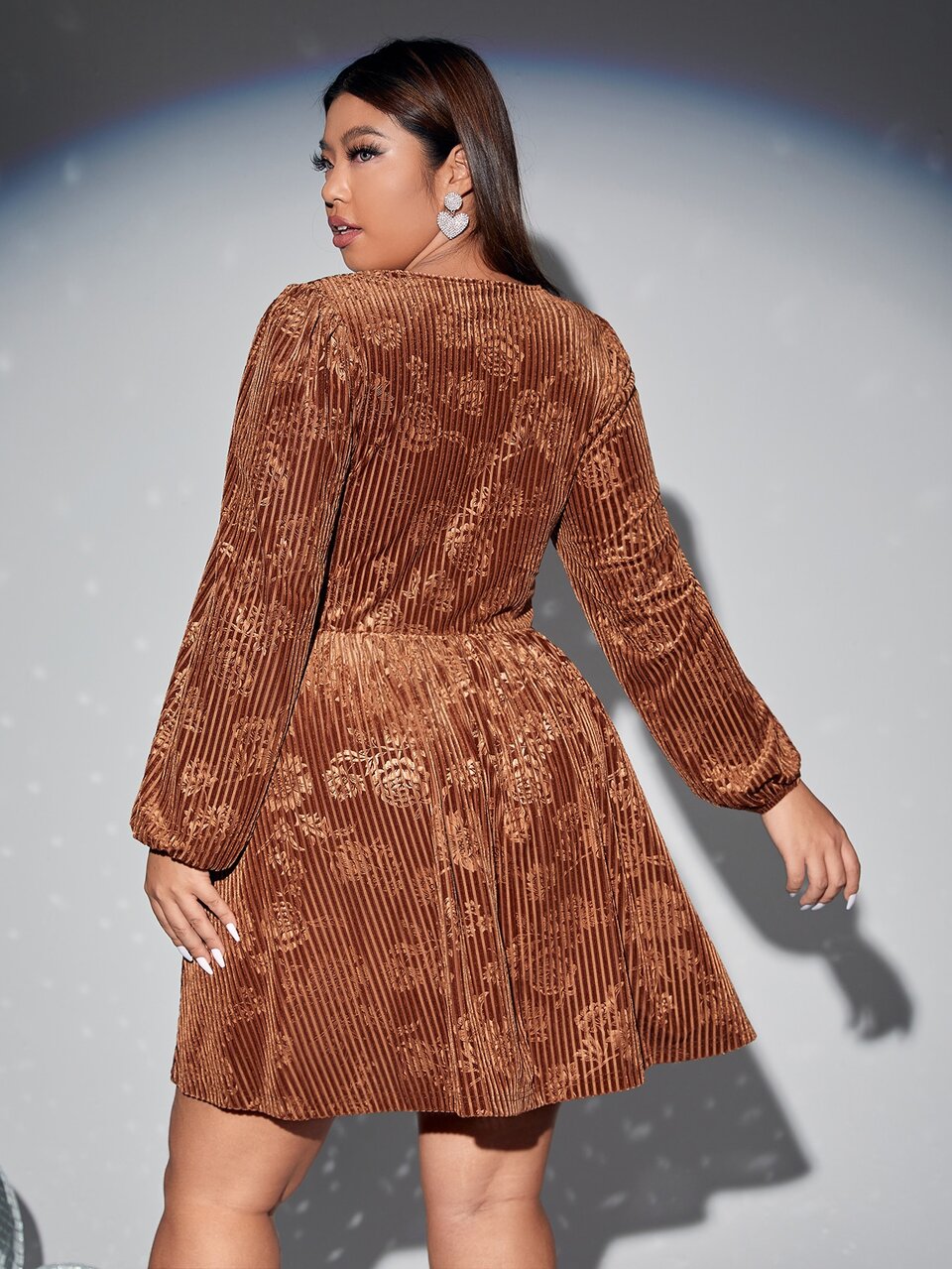 Plus V Neck Lantern Sleeve Dress
