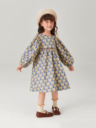 小女童滿版印花撞色滾邊燈籠袖連衣裙