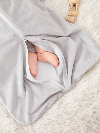 1 件婴儿纯色睡袋爱心情人节