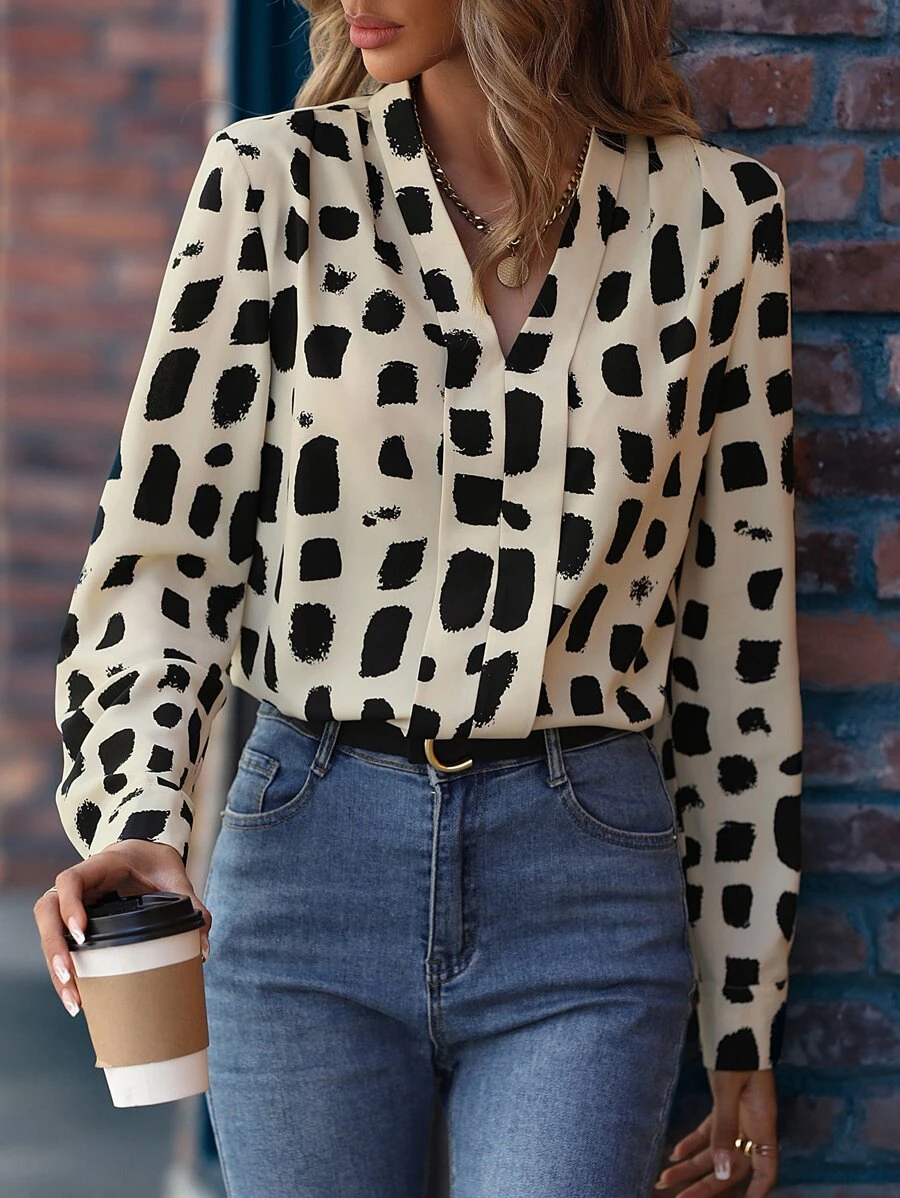 SHEIN Clasi 滿版印花V領襯衫 - 杏色 - 查看 1