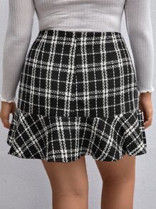 SHEIN Privé Falda de cuadros con botón falso bajo con fruncido tweed - Blanco y Negro - Ver 2