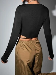 SHEIN EZwear 大圓領鏤空短款T恤 - 黑色 - 查看 2