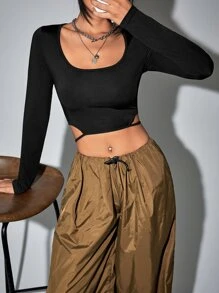 SHEIN EZwear 大圓領鏤空短款T恤 - 黑色 - 查看 5