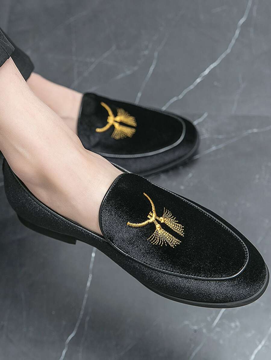 Men Tassel Embroidered Velvet Loafers - Black - View 1