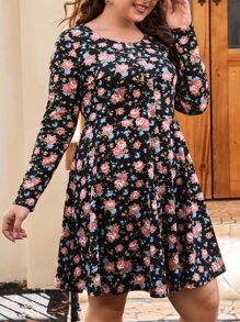 SHEIN VCAY Plus Allover Floral Print Dress - Black - View 1