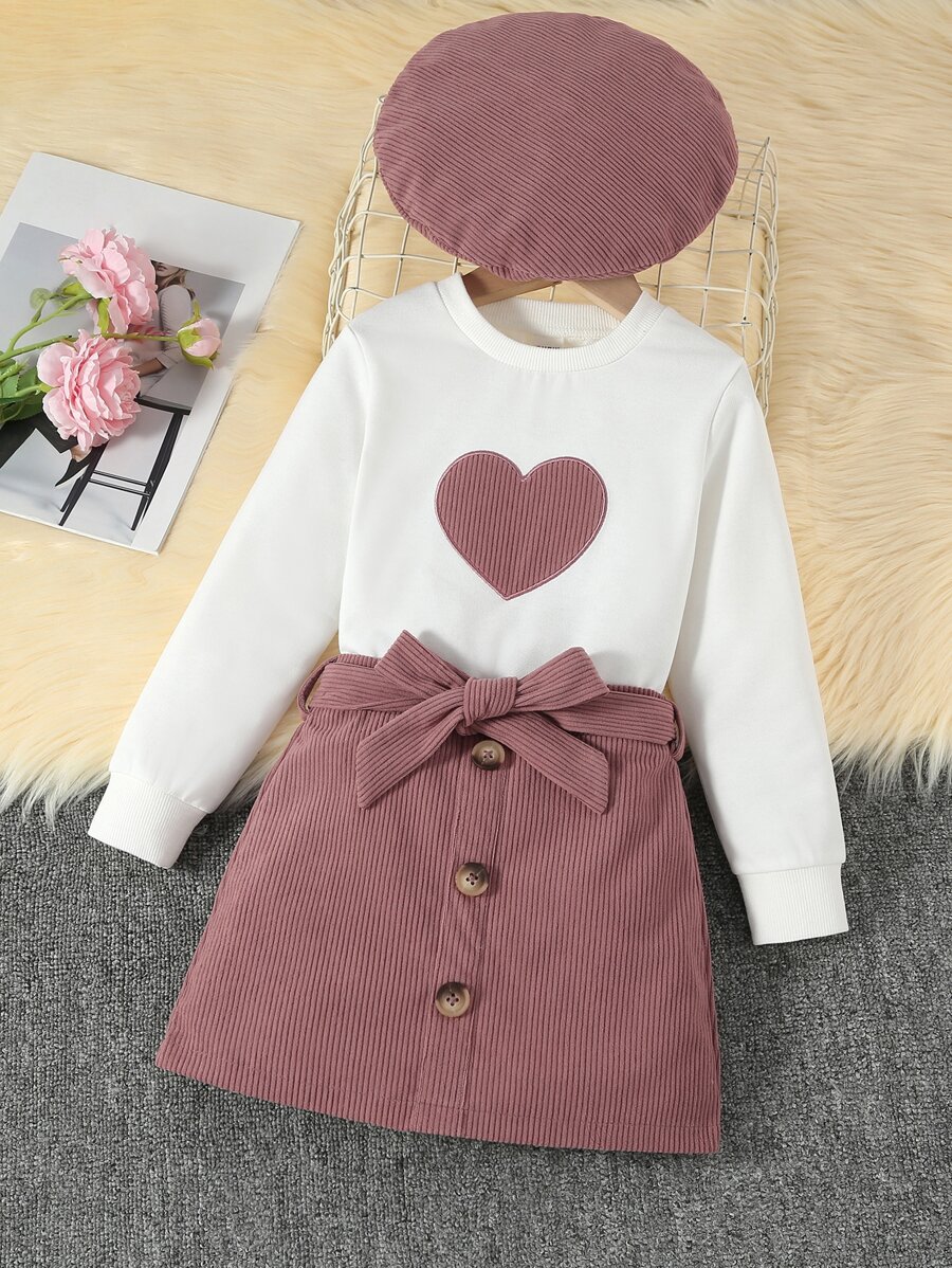 Sudadera con estampe de corazones y falda con cinturón para niña