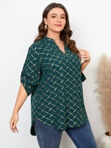 SHEIN LUNE Plus Geo Print Notched Neckline Roll Tab Sleeve Blouse - Dark Green - View 5