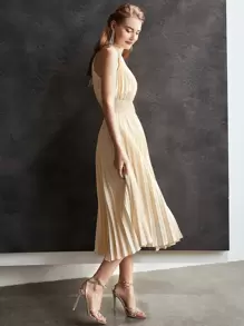 MOTF PREMIUM Plisse Dây Váy tao nhã - Rượu sâm banh - Xem 7
