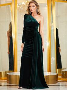 YISIKADO One Shoulder Ruched Side Draped Velvet Prom Dress - Dark Green - View 4