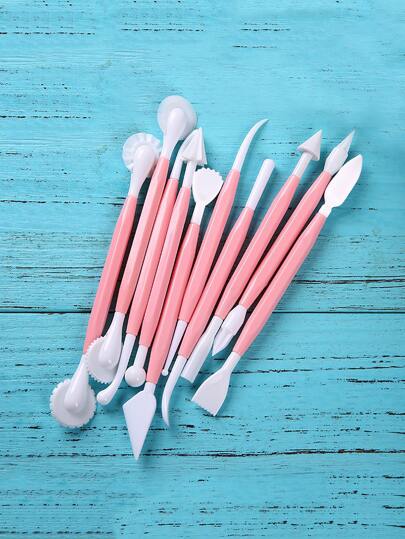 مستلزمات الخَبز ادواة تزيين