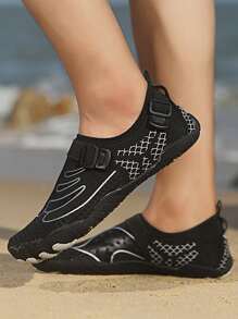 男士搭扣裝飾溯溪鞋