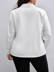 SHEIN Privé Áo sơ mi Plus Size Nút xoắn lại màu trơn Thanh lịch - trắng - Xem 2