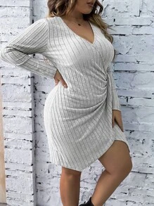 SHEIN Clasi 大碼交疊領圍裹下擺緊身連衣裙 - 灰色 - 查看 4