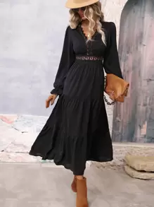 SHEIN Clasi 镂空蕾丝嵌花荷叶边袖 A 字形连衣裙 女式长款套装