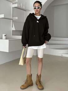 DAZY Patched Detail Drop Shoulder Hoodie - Hitam - View 3