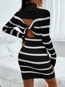 SHEIN Essnce 條紋圖案鏤空後扭結高領毛衣裙 - 黑色 - 查看 2