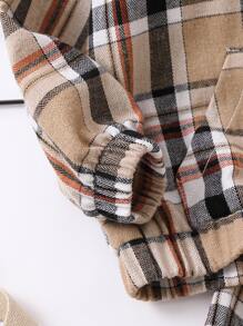 小男童格紋印花連帽衫和褲子