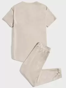 GENTILAND Men Letter Patched Detail Tee & Joggers - Khaki - View 2